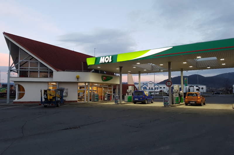 RECONSTRUCTION PETROL STATION MOL - KOPŘIVNICE