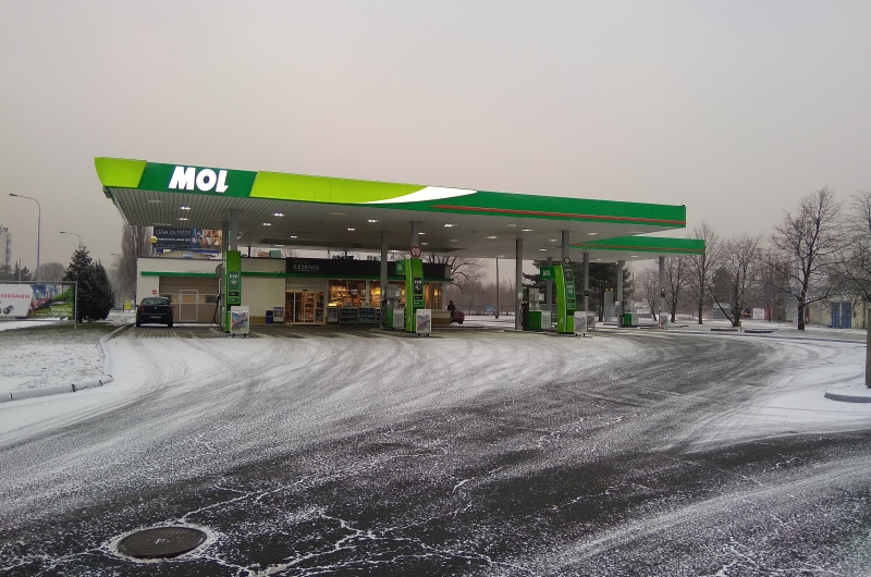 RECONSTRUCTION OF PETROL STATION MOL - OSTRAVA