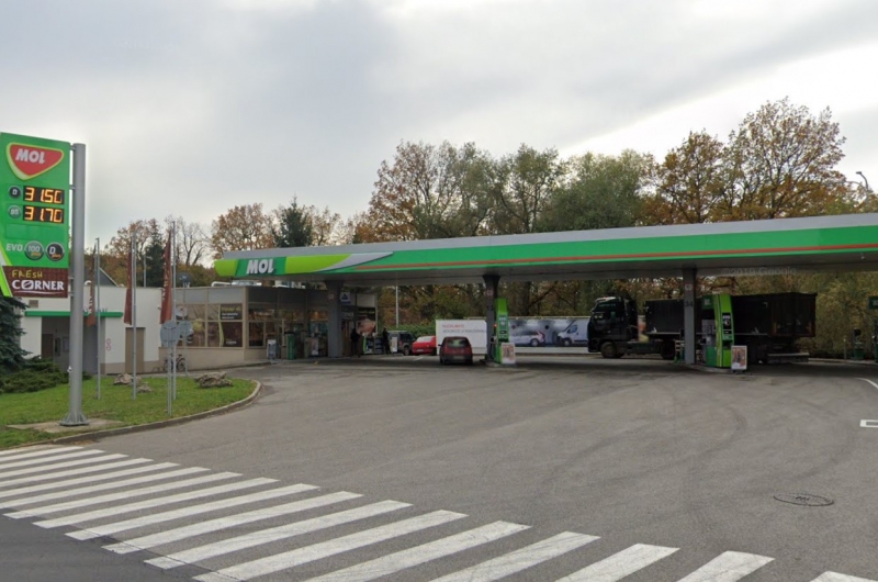 RECONSTRUCTION OF PETROL STATION MOL - JESENICE u R.