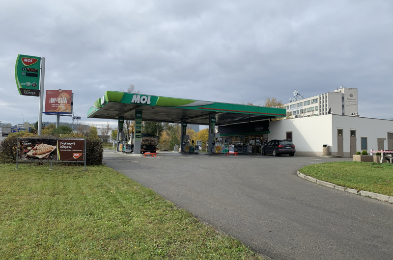 RECONSTRUCTION OF PETROL STATION MOL - BRNO HRADECKÁ