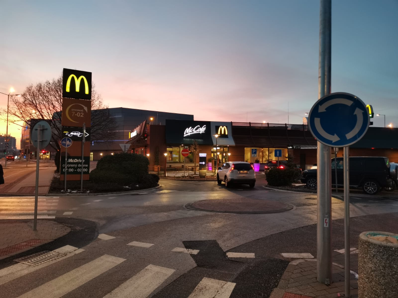 REŠTAURÁCIA McDONALD'S