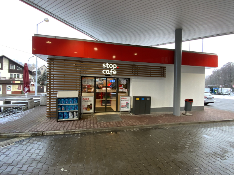 PETROL STATION BENZINA RECONSTRUCTION PETŘVALD