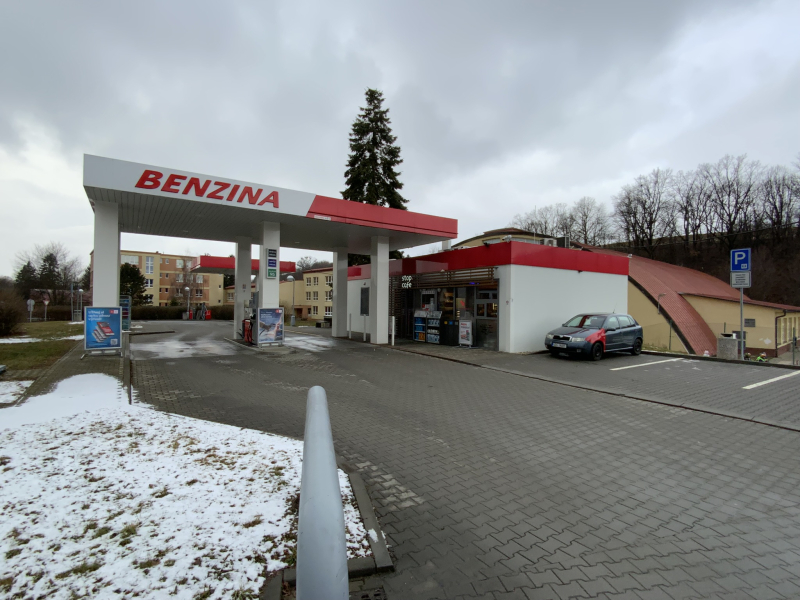 PETROL STATION BENZINA RECONSTRUCTION SLUŠOVICE