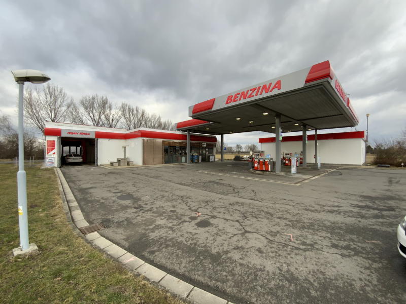 PETROL STATION BENZINA RECONSTRUCTION HULÍN