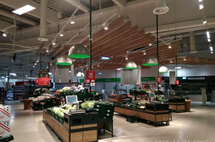 REKONSTRUKCE OBCHODNÍHO CENTRA