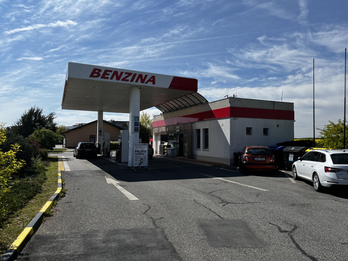 PETROL STATION BENZINA RECONSTRUCTION JESENICE