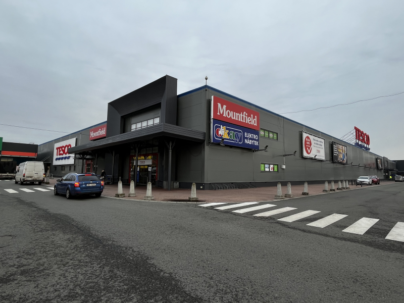 REKONSTRUKCE OBCHODNÍHO DOMU TESCO - HRADEC KRÁLOVÉ