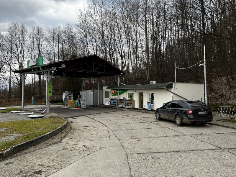 PETROL STATION MOL RECONSTRUCTION NOVÉ HRADY