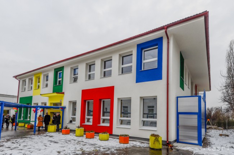 PRIMARY SCHOOL RECONSTRUCTION - BUILDING INSULATION